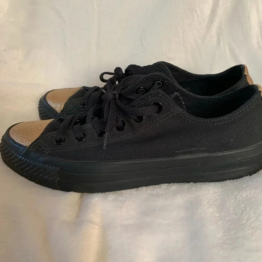 Converse - Picture 7 of 8
